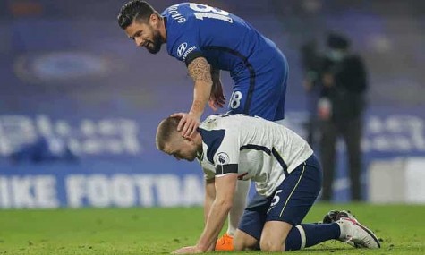 Tottenham chia điểm với Chelsea