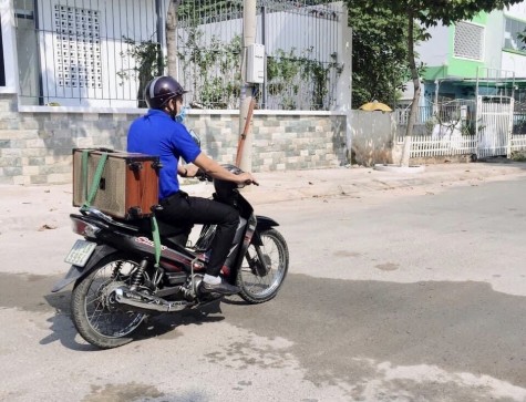 Phát loa di động tuyên truyền phòng, chống dịch Covid-19