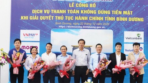 Khi người dân “bấm nút” làm thủ tục hành chính