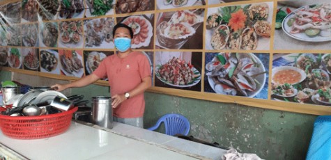 Các nhà hàng, quán ăn bắt đầu trở lại kinh doanh