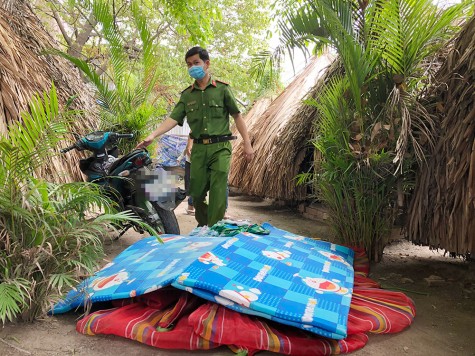 TP.Thuận An: Ra quân xử lý quán cà phê “đèn mờ”