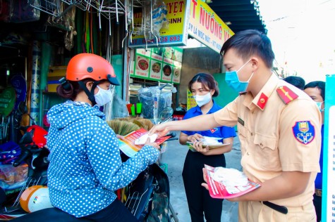 Ông Lai Xuân Thành, Giám đốc Sở Thông tin và Truyền thông: Khai báo y tế điện tử sẽ giúp người dân thông tin sức khỏe mọi lúc, mọi nơi, nhanh chóng và thuận tiện…