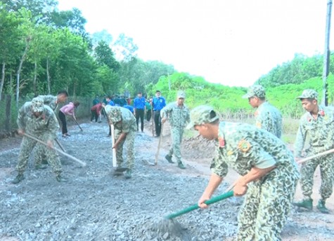 Chung tay làm dân vận