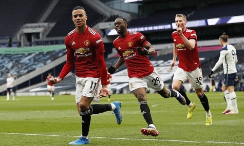 Man Utd thắng ngược Tottenham