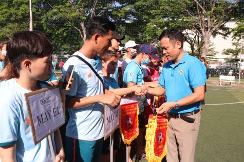 Tạo sân chơi lành mạnh cho người lao động