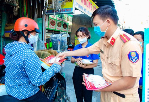 Nâng mức cảnh báo nguy cơ bùng phát dịch bệnh Covid-19