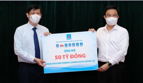 Bộ Y tế tiếp nhận 185 tỷ đồng ủng hộ Quỹ vaccine phòng COVID-19