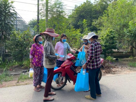 Hội Liên hiệp Phụ nữ hưởng ứng Ngày Môi trường thế giới (5-6)