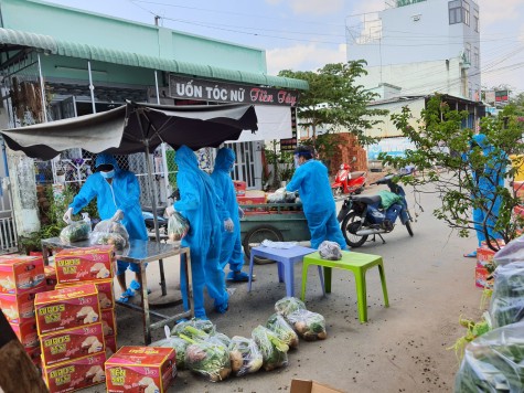 Chung tay chăm lo cuộc sống người dân trong khu vực phong tỏa, cách ly