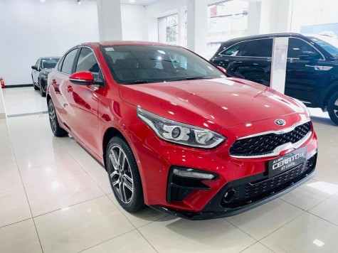 KIA Cerato giảm giá kỷ lục, rẻ hơn xe hạng B