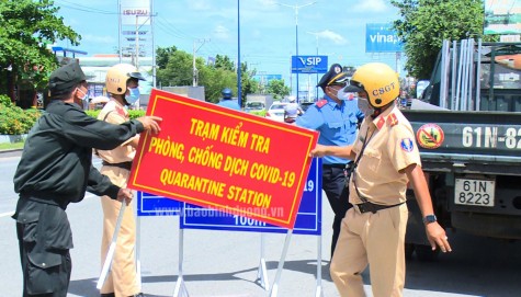 Chú trọng phong trào thi đua bảo đảm an toàn giao thông