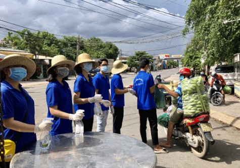 Người dân đồng thuận thực hiện nghiêm giãn cách xã hội