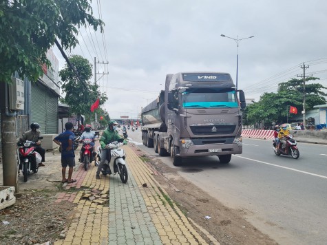 Xe đầu kéo gây tai nạn: Cần tăng cường kiểm soát, xử lý