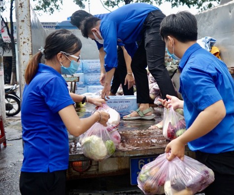 Tăng cường kiểm tra, giám sát thực hiện giãn cách xã hội