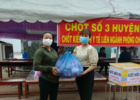 Tập trung chăm lo phụ nữ mang thai và trẻ em ở khu cách ly