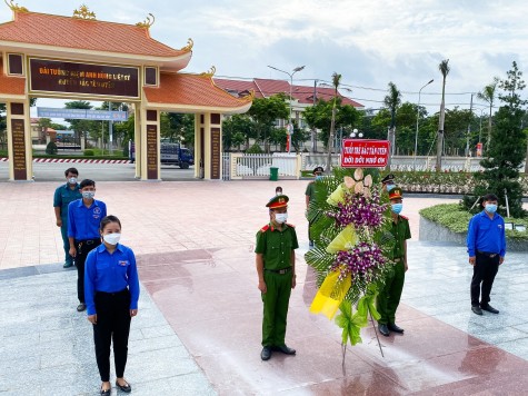 Hành trình tuổi trẻ chiến khu xưa