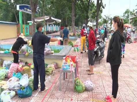 TX.Bến Cát: “Chợ ngoài trời” phục vụ tốt nhu cầu mua sắm của người dân