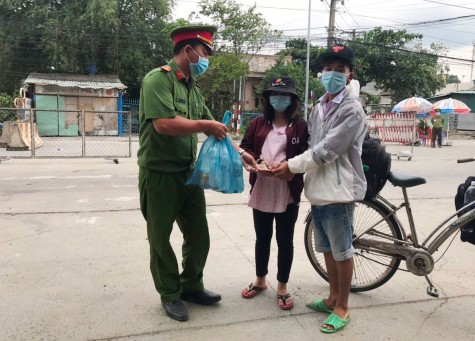 Nối dài những yêu thương...