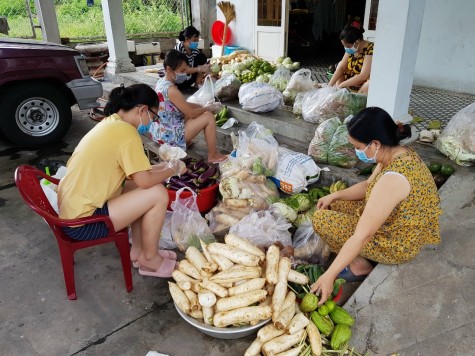 Giúp được ai thì cố gắng giúp...