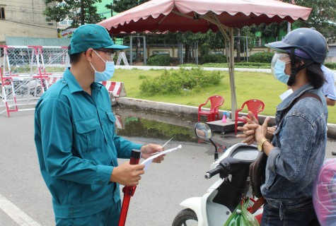 Tiếp tục siết chặt giãn cách xã hội, “ai ở đâu, ở yên đấy”