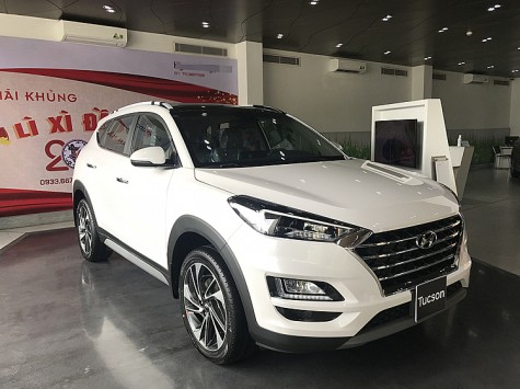 Đại lý Hyundai giảm giá Accent 30 triệu, Tucson 70 triệu đồng