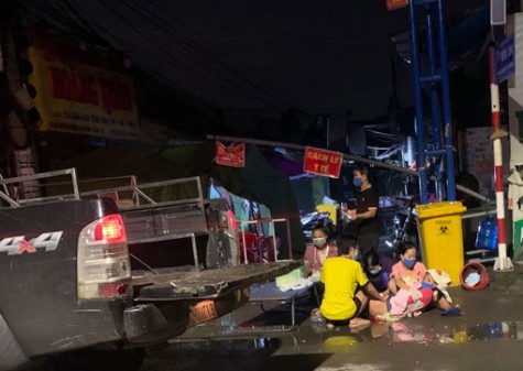 Lực lượng chốt kiểm dịch phường An Bình, TP.Dĩ An: Giúp một sản phụ "vượt cạn" thành công