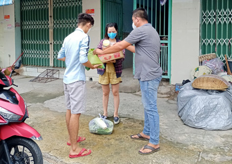 Bảo đảm cung cấp lương thực, thực phẩm đầy đủ cho người dân trong vùng “khóa chặt, đông cứng ”