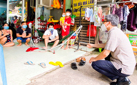 Phó Thủ tướng Chính phủ Vũ Đức Đam: Cần tiếp tục phát huy tinh thần “tương thân tương ái” trong phòng, chống dịch bệnh