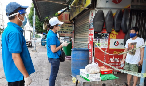 San sẻ khó khăn với người lao động ở trọ