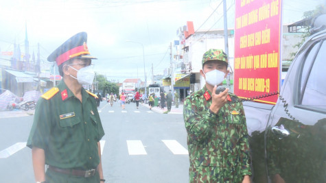 Lực lượng vũ trang tỉnh tiếp tục chú trọng công tác tuyên truyền phòng, chống dịch