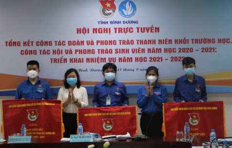 Năm học 2021-2022 phấn đấu có 100 đoàn viên ưu tú trở lên được kết nạp Đảng