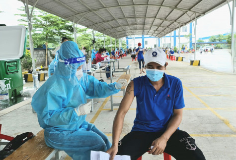 TX.Tân Uyên tập trung triển khai tiêm vắc xin ngừa Covid-19 mũi 2 cho người dân