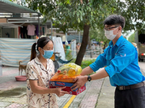 Huyện Bàu Bàng: Thực hiện hành trình "Túi quà nghĩa tình - Trao gửi yêu thương"