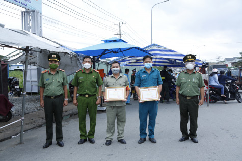 Khen thưởng quần chúng tham gia phòng, chống tội phạm