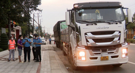 Tăng cường tuyên truyền, nhắc nhở và xử lý phương tiện vận tải vi phạm giờ cấm, đường cấm