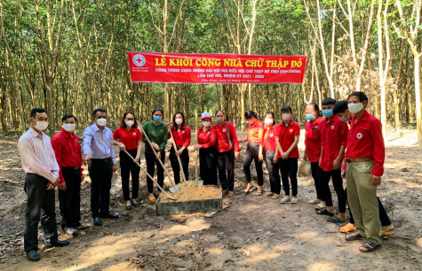 Bà Nguyễn Thị Lệ Trinh, Chủ tịch Hội Chữ thập đỏ tỉnh: Công tác chuẩn bị Đại hội đại biểu Hội Chữ thập đỏ tỉnh lần thứ VIII, nhiệm kỳ 2021-2026 cơ bản hoàn tất...