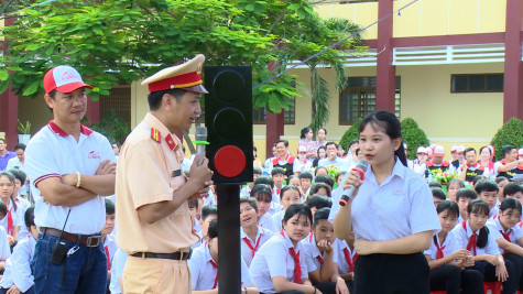 Tăng cường giải pháp bảo đảm an toàn giao thông đối với trẻ em