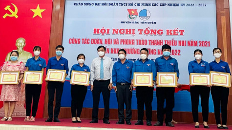 Huyện đoàn Bắc Tân Uyên: 12 tập thể, 17 cá nhân có thành tích xuất sắc trong công tác Đoàn, Hội được tuyên dương