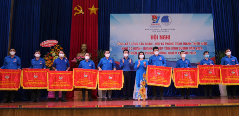 Đoàn Khối Cơ quan - Doanh nghiệp tỉnh: 9 cơ sở Đoàn được nhận cờ thi đua xuất sắc 3 năm liền