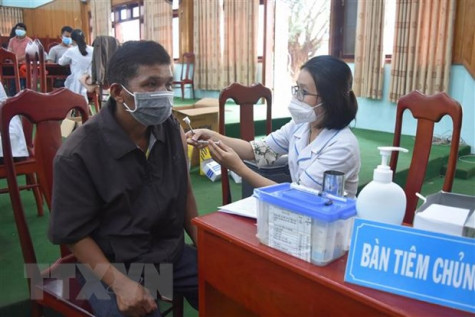 Đắk Nông: Tỷ lệ bao phủ vaccine phòng COVID-19 đạt gần 98%