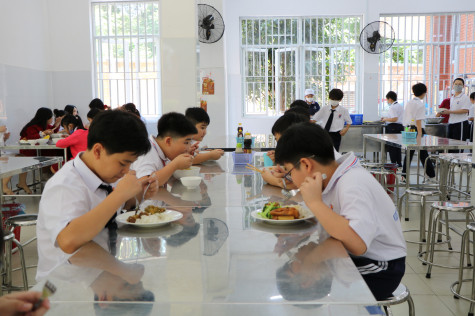 An toàn cho học sinh học bán trú