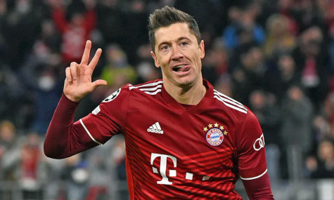 Bayern thắng 8-2 ở vòng 1/8 Champions League