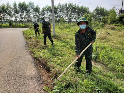 Bộ Chỉ huy Quân sự tỉnh tổ chức ra quân “Ngày Chủ nhật xanh - Ngày đoàn viên” năm 2022