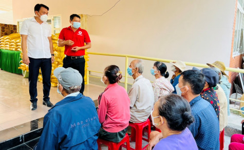 Rà soát tiêm chủng toàn dân, chăm sóc tốt F0 tại nhà