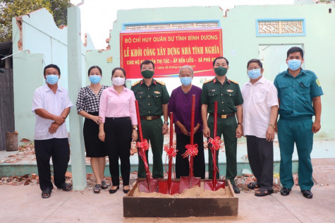 Ban Chỉ huy Quân sự TX.Bến Cát: Khởi công xây dựng nhà tình nghĩa tại xã Phú An