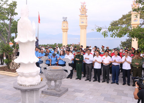 Phát huy thành quả cách mạng, bảo vệ vững chắc chủ quyền biển đảo thiêng liêng của Tổ quốc