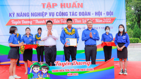 Tuổi trẻ Bình Dương theo gương Bác Hồ