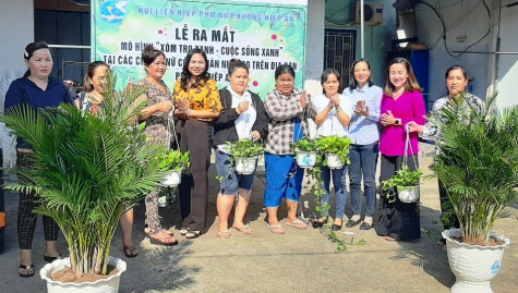 Phụ nữ với phong trào “cuộc sống xanh”