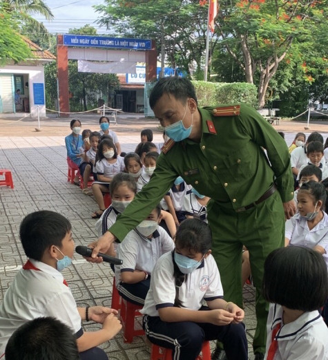 Giúp trẻ em vui chơi an toàn trong những ngày hè