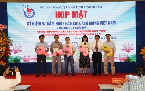 Họp mặt 97 năm Ngày Báo chí cách mạng Việt Nam và trao giải báo chí Nguyễn Văn Tiết lần thứ VII